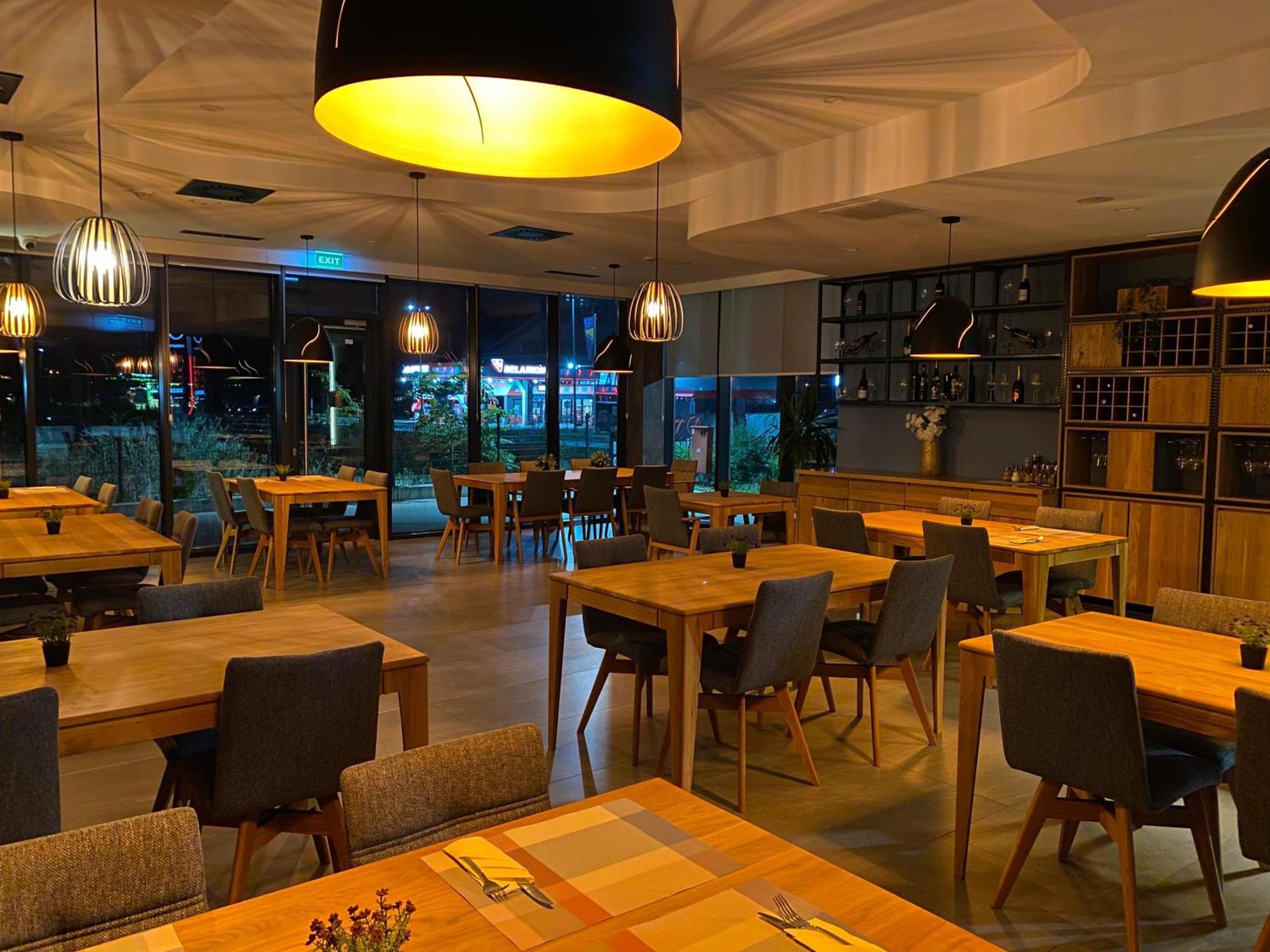 Hotel Gold Jet Bihac Luaran gambar